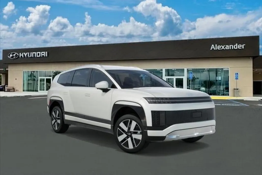 2026 Hyundai Ioniq SEL photo 1