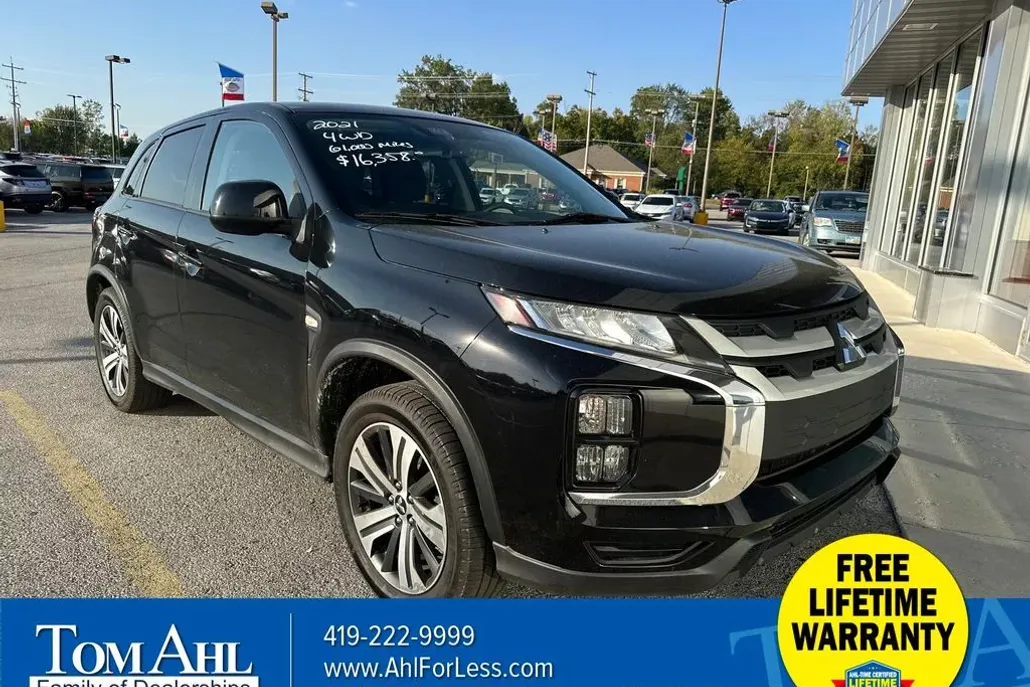 2021 Mitsubishi Outlander Sport ES photo 1