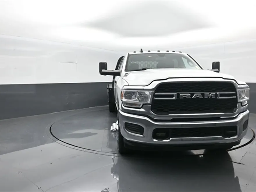 2022 Ram 3500 Tradesman photo 1