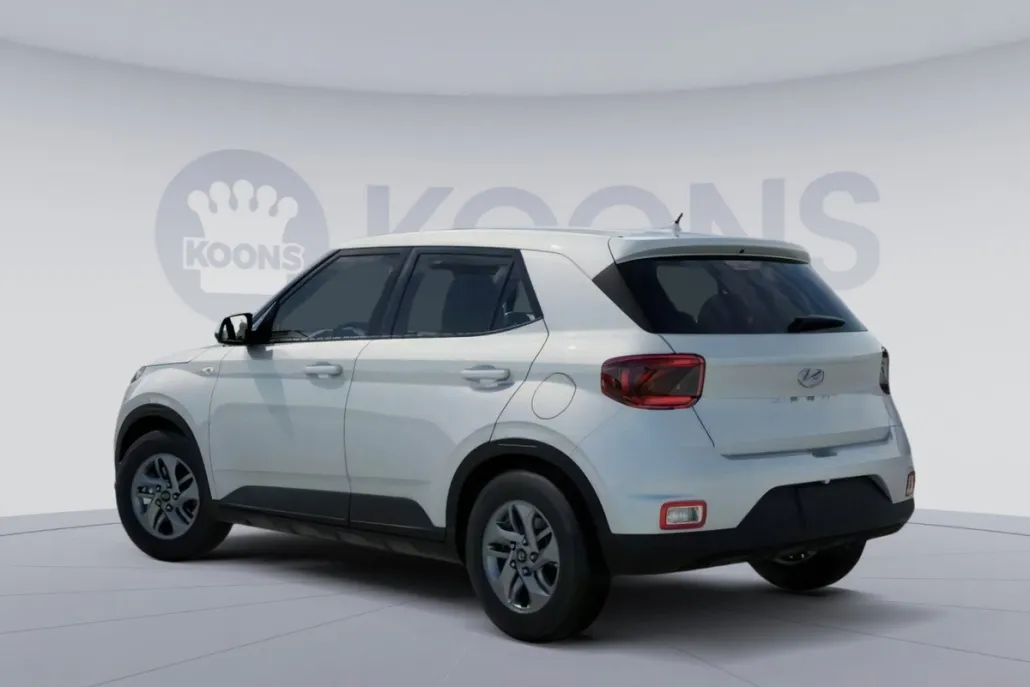 2025 Hyundai Venue SE photo 1