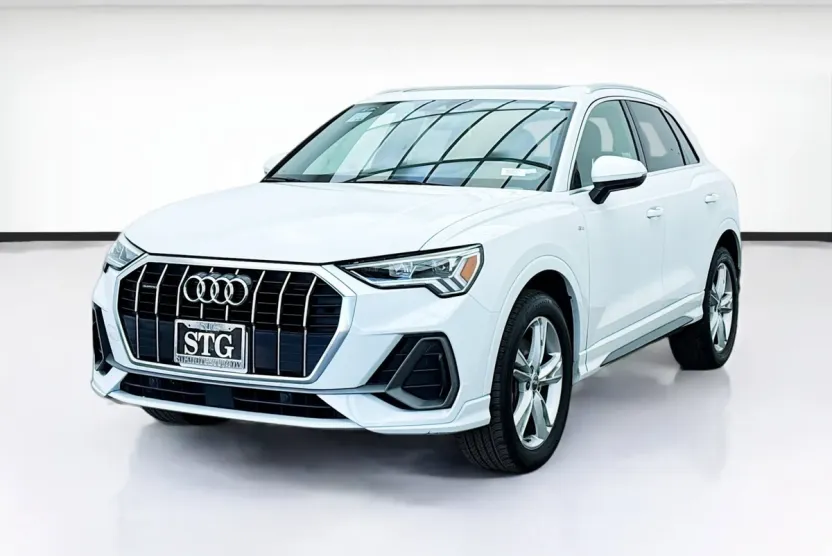 2020 Audi Q3 Premium Plus S line photo 1