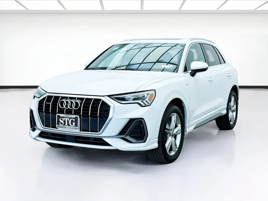 2020 Audi Q3 Premium Plus S line photo 1