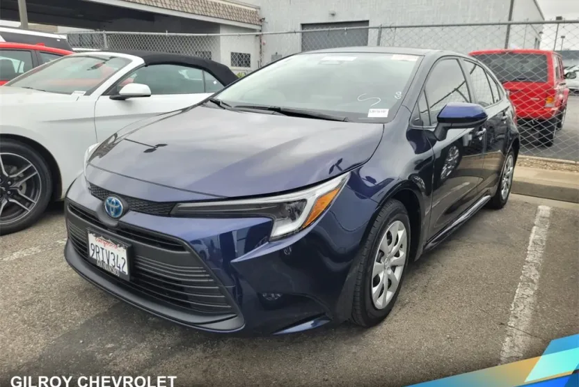 2025 Toyota Corolla Hybrid LE photo 1