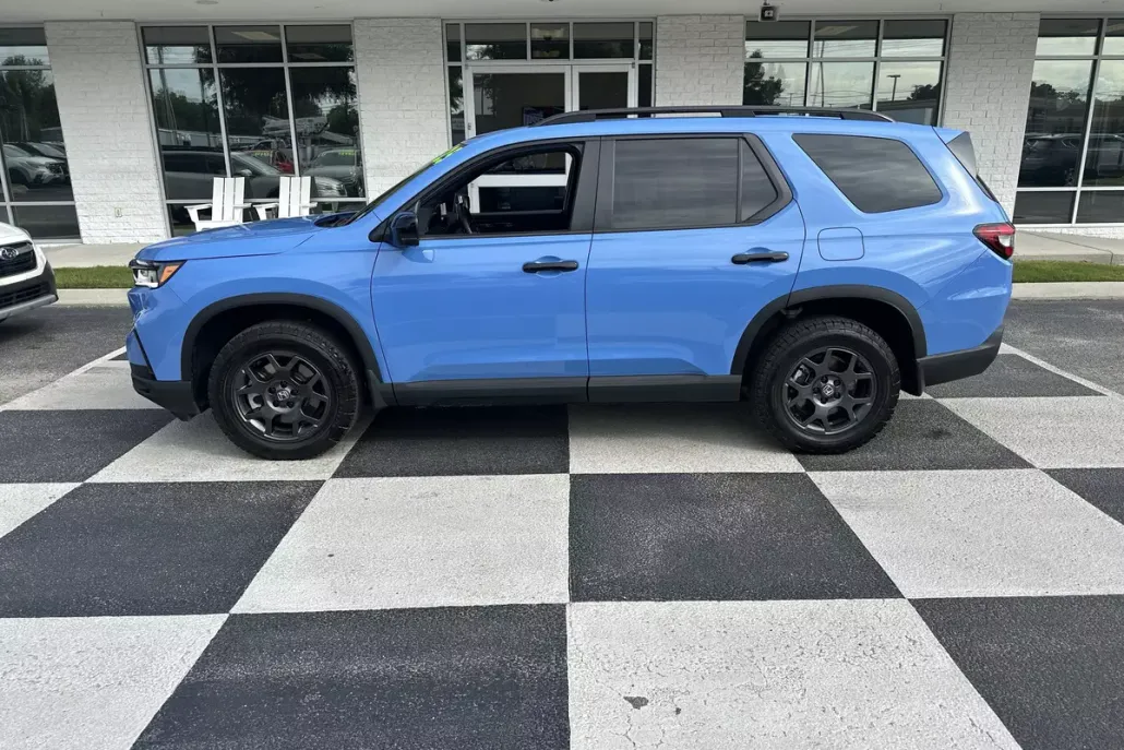 2025 Honda Pilot TrailSport photo 1