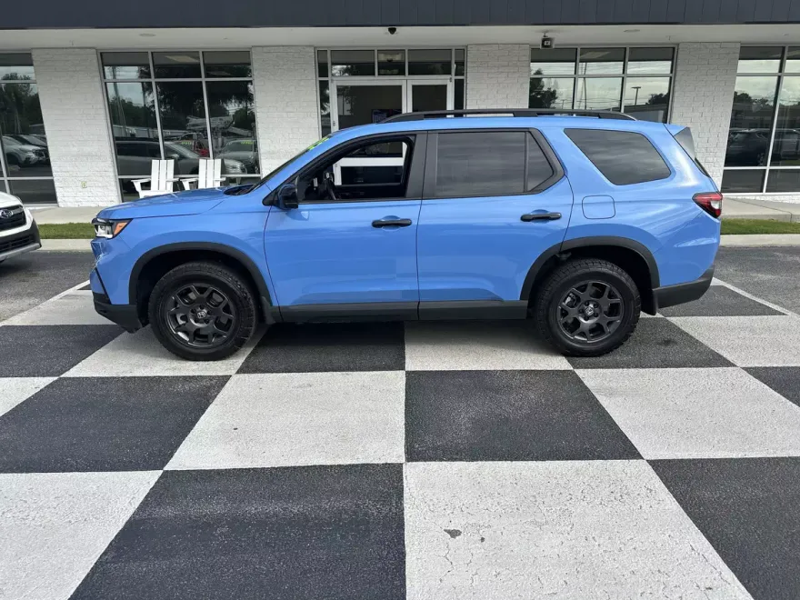 2025 Honda Pilot TrailSport photo 1