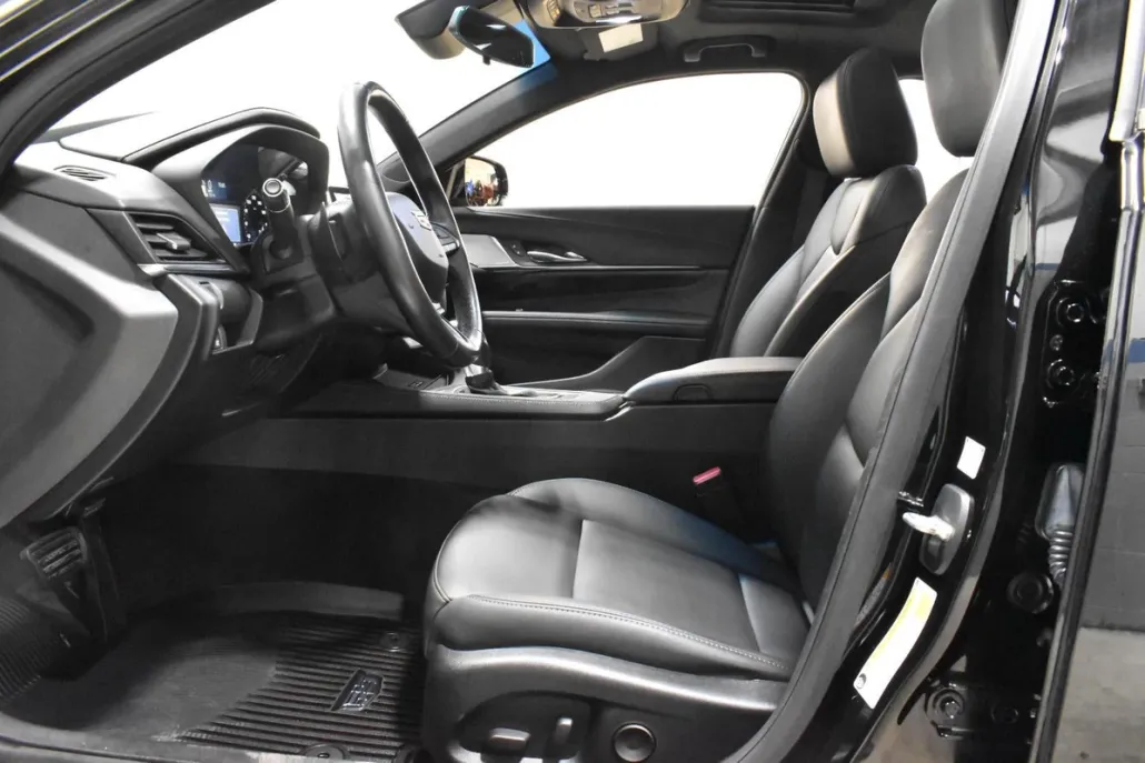 2021 Cadillac CT4 Luxury photo 1