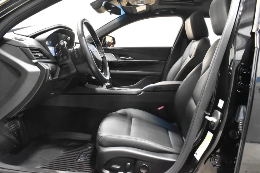 2021 Cadillac CT4 Luxury photo 1