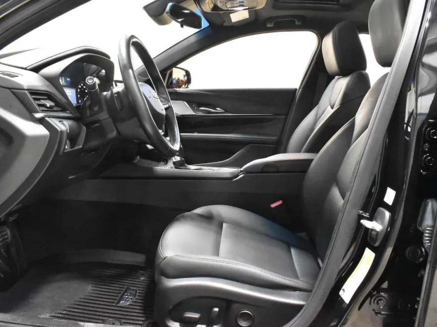 2021 Cadillac CT4 Luxury photo 1