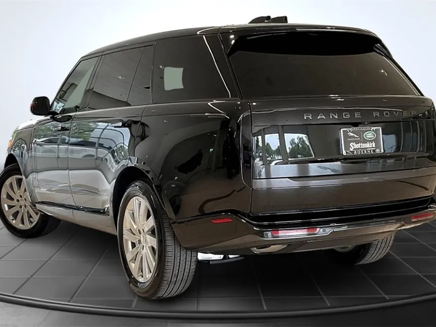 2025 Land Rover Range Rover SE photo 1