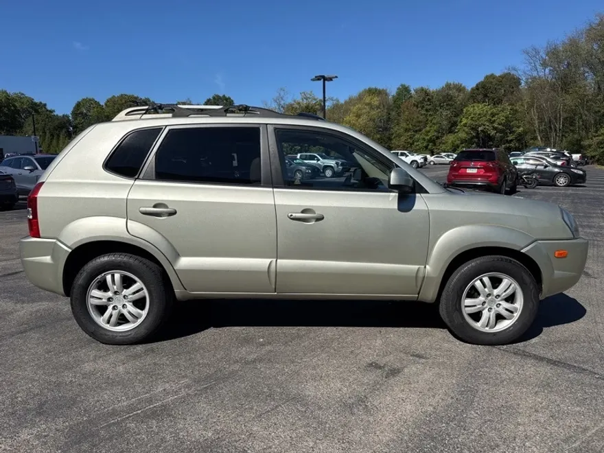 2007 Hyundai Tucson SE photo 1