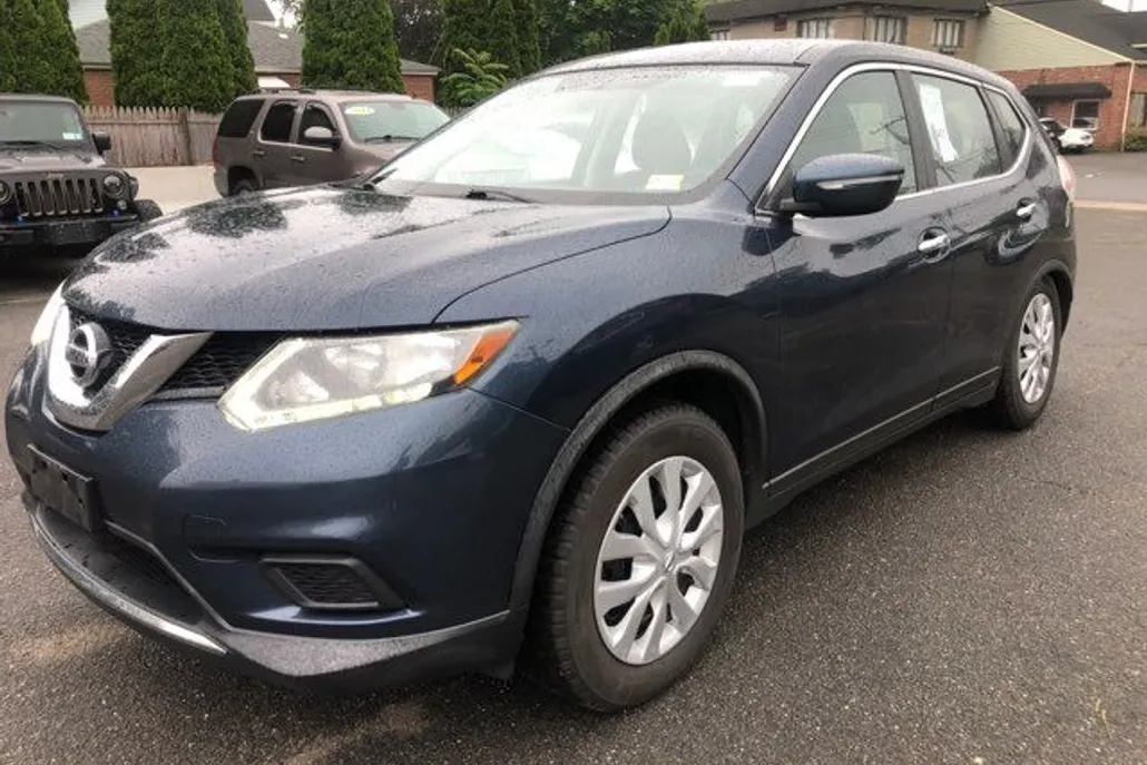 2015 Nissan Rogue S photo 1