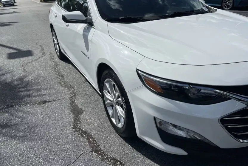 2023 Chevrolet Malibu 1LT photo 1