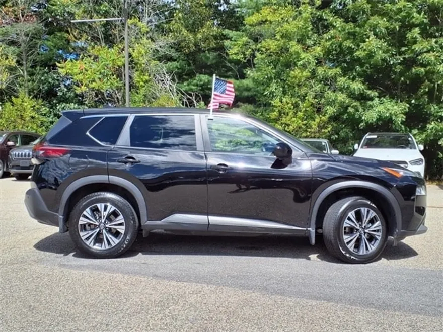 2023 Nissan Rogue SV photo 1