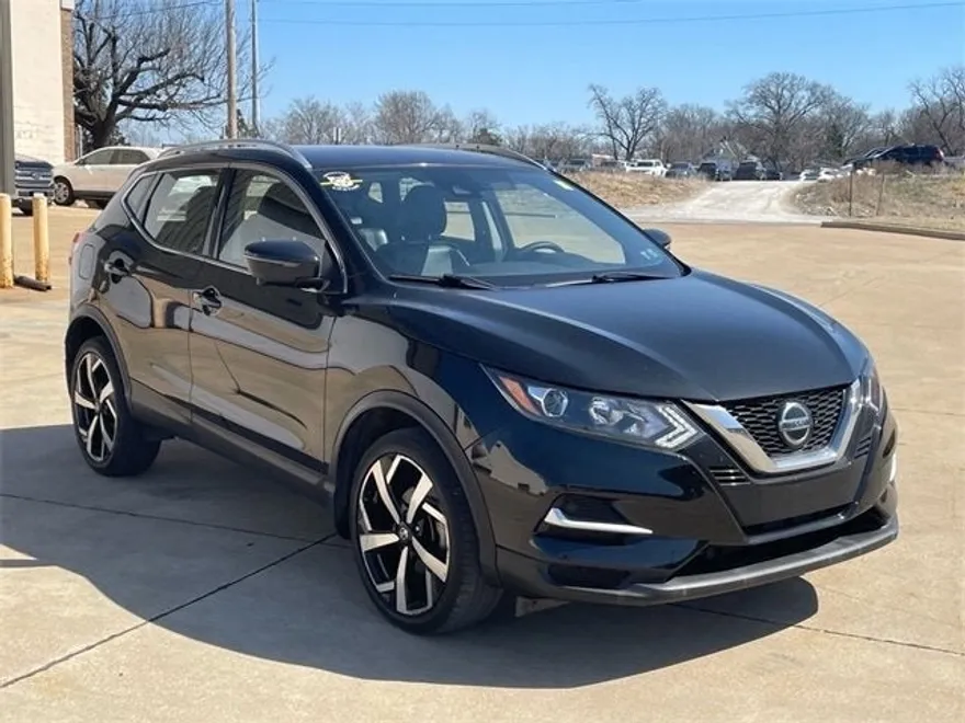 2020 Nissan Rogue Sport SL photo 1