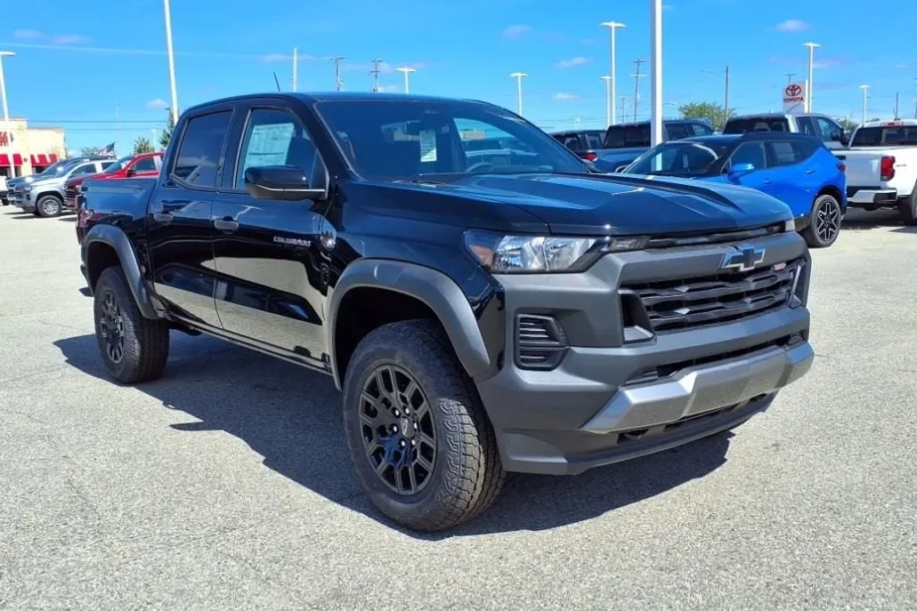 2026 Chevrolet Colorado Trail Boss photo 1