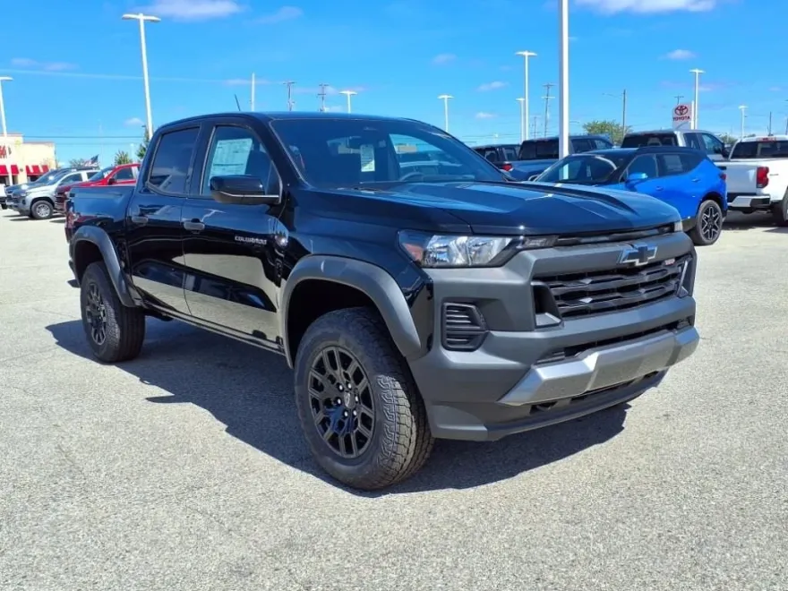 2026 Chevrolet Colorado Trail Boss photo 1