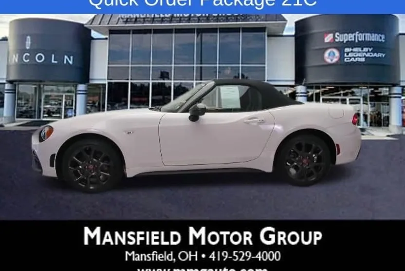 2017 Fiat 124 Spider Abarth photo 1