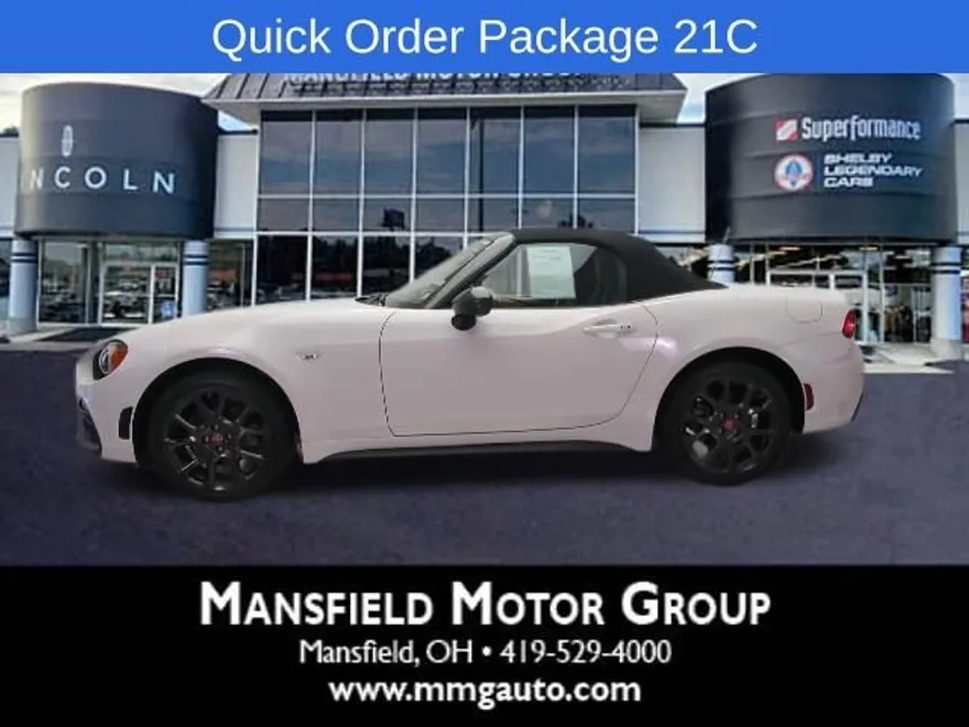 2017 Fiat 124 Spider Abarth photo 1