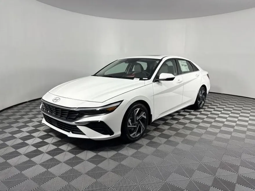 2025 Hyundai Elantra Limited photo 1