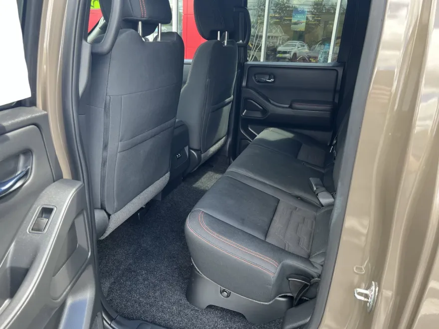 2022 Nissan Frontier PRO-4X photo 1