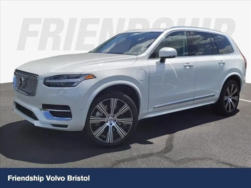 2025 Volvo XC90 T8 Plus photo 1