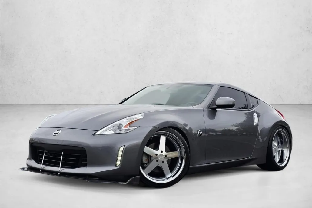 2017 Nissan 370Z Base photo 1