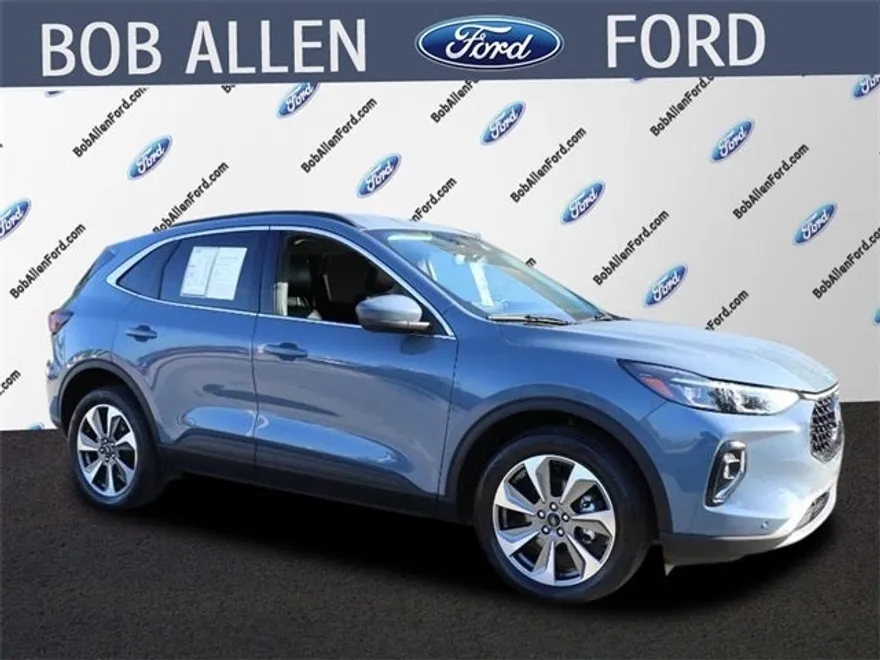 2023 Ford Escape Platinum photo 1