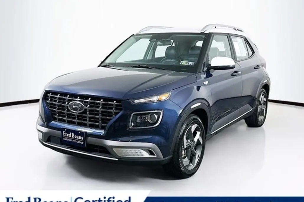 2023 Hyundai Venue Limited photo 1