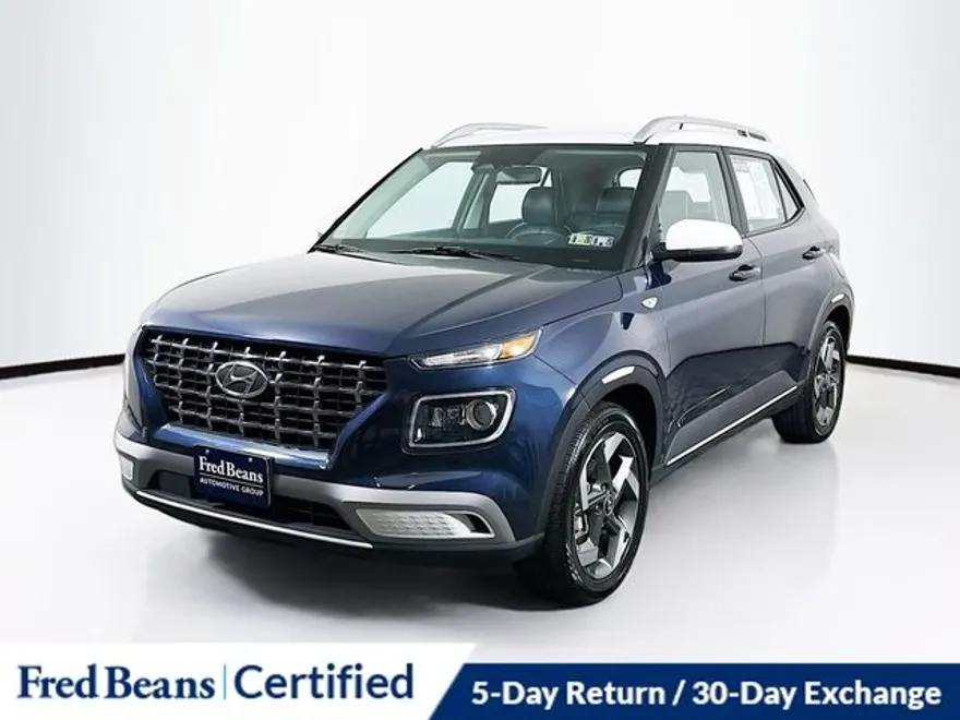 2023 Hyundai Venue Limited photo 1