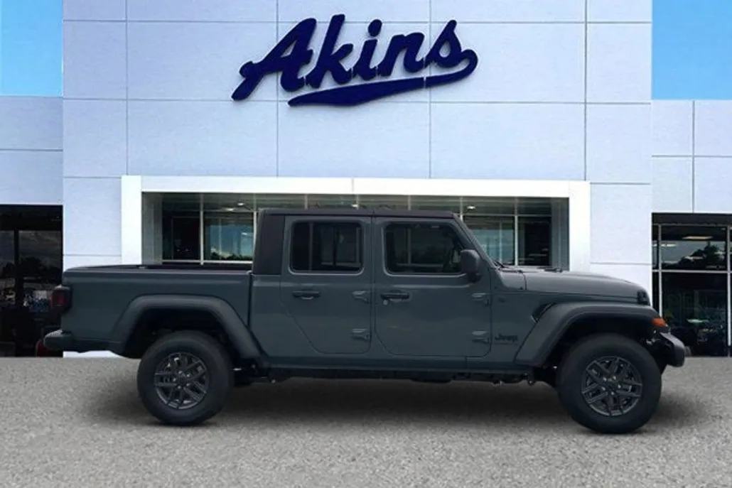 2025 Jeep Gladiator Sport S photo 1