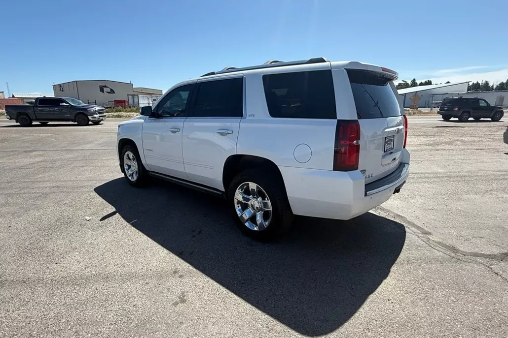 2016 Chevrolet Tahoe LTZ photo 1