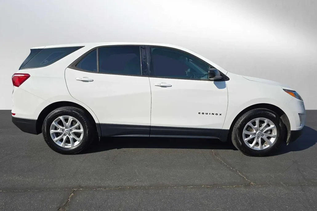 2019 Chevrolet Equinox LS photo 1