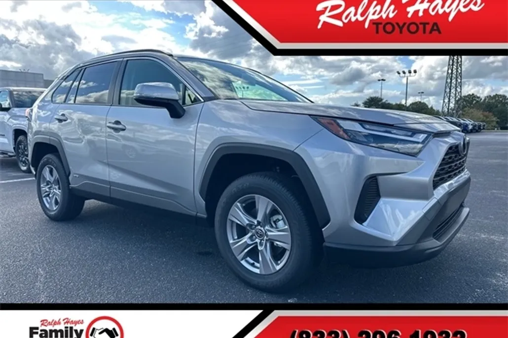 2025 Toyota RAV4 Hybrid XLE photo 1