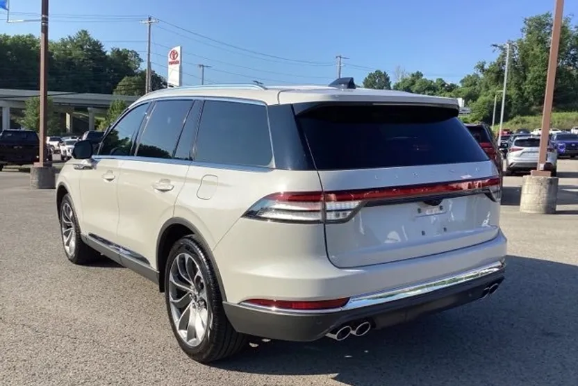 2025 Lincoln Aviator Reserve photo 1