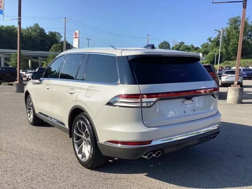 2025 Lincoln Aviator Reserve photo 1