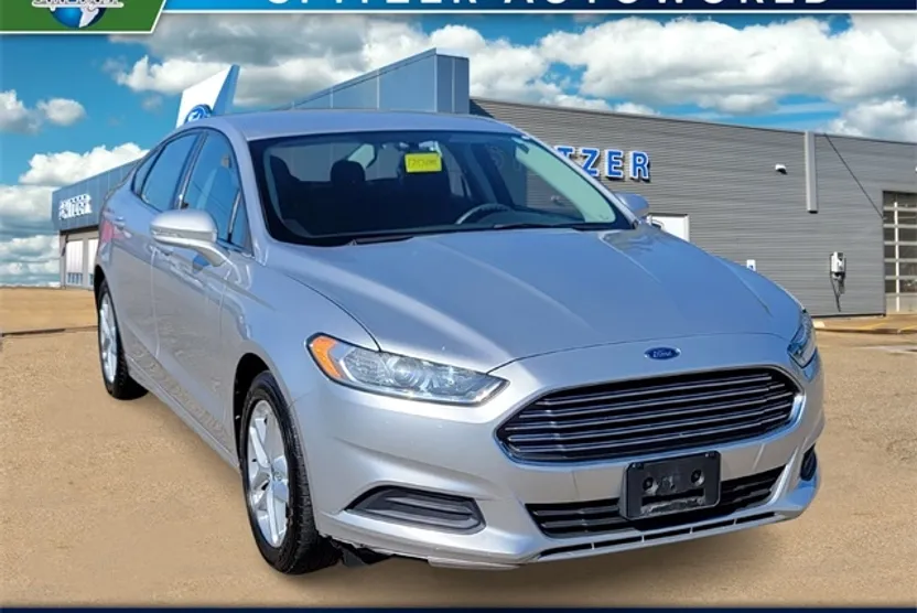 2014 Ford Fusion SE photo 1