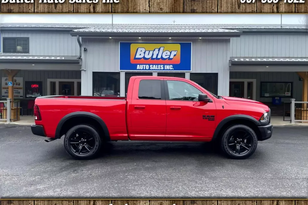 2022 Ram 1500 SLT photo 1