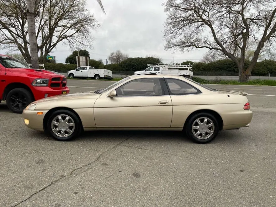 1995 Lexus SC photo 1