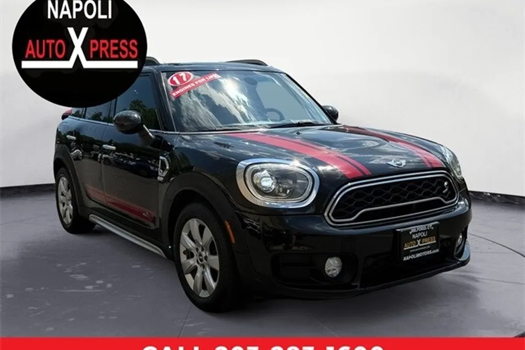 2017 Mini Countryman S ALL4 photo 1