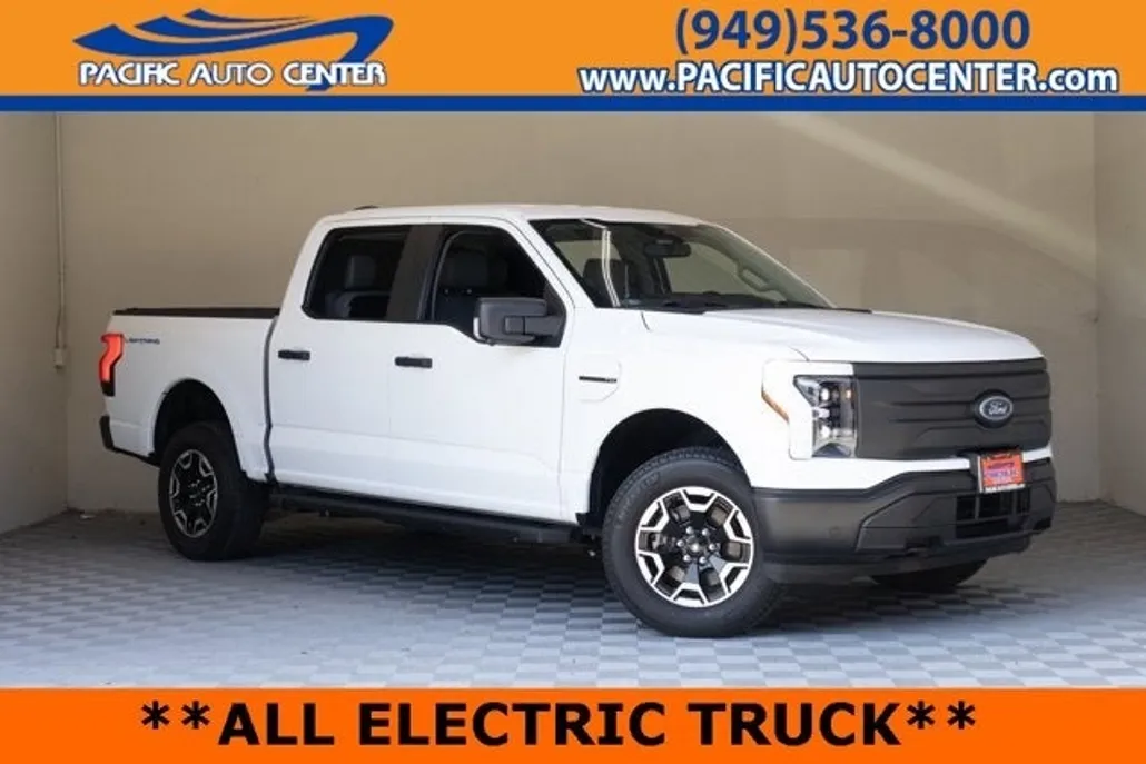2022 Ford F-150 Lightning photo 1