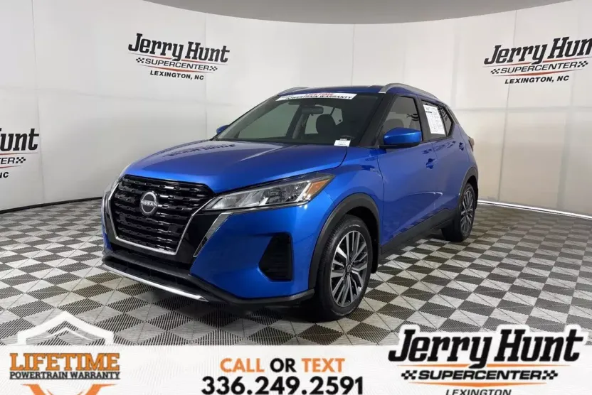 2023 Nissan Kicks SV photo 1