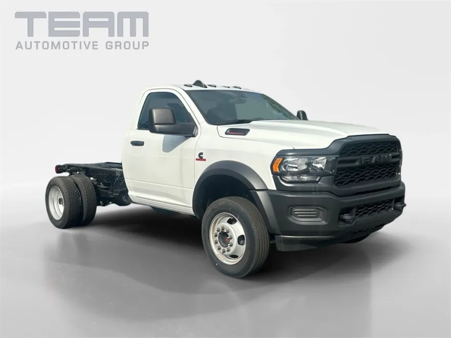 2024 Ram 5500 Tradesman photo 1