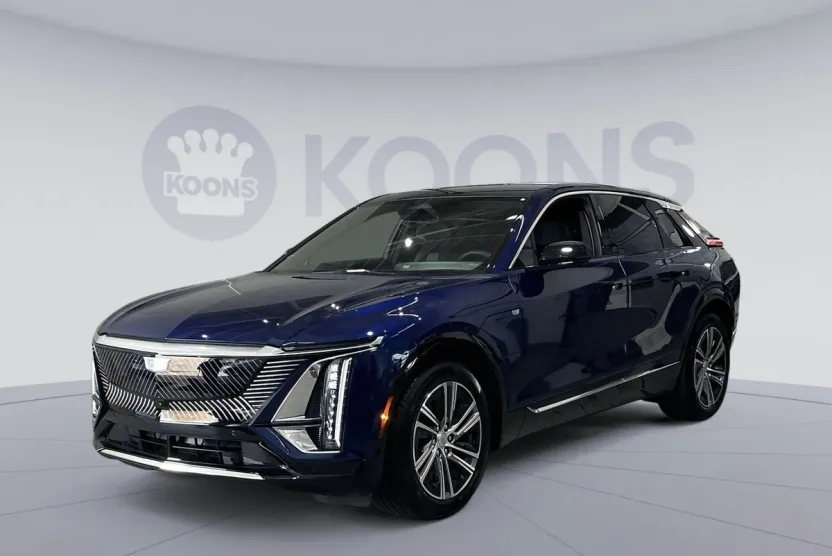 2024 Cadillac Lyriq Luxury photo 1