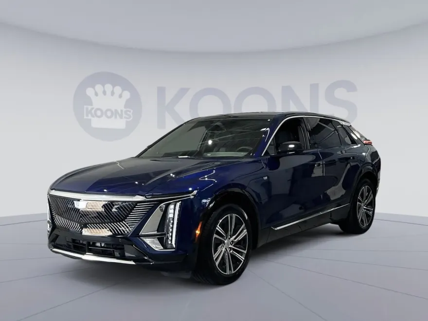 2024 Cadillac Lyriq Luxury photo 1