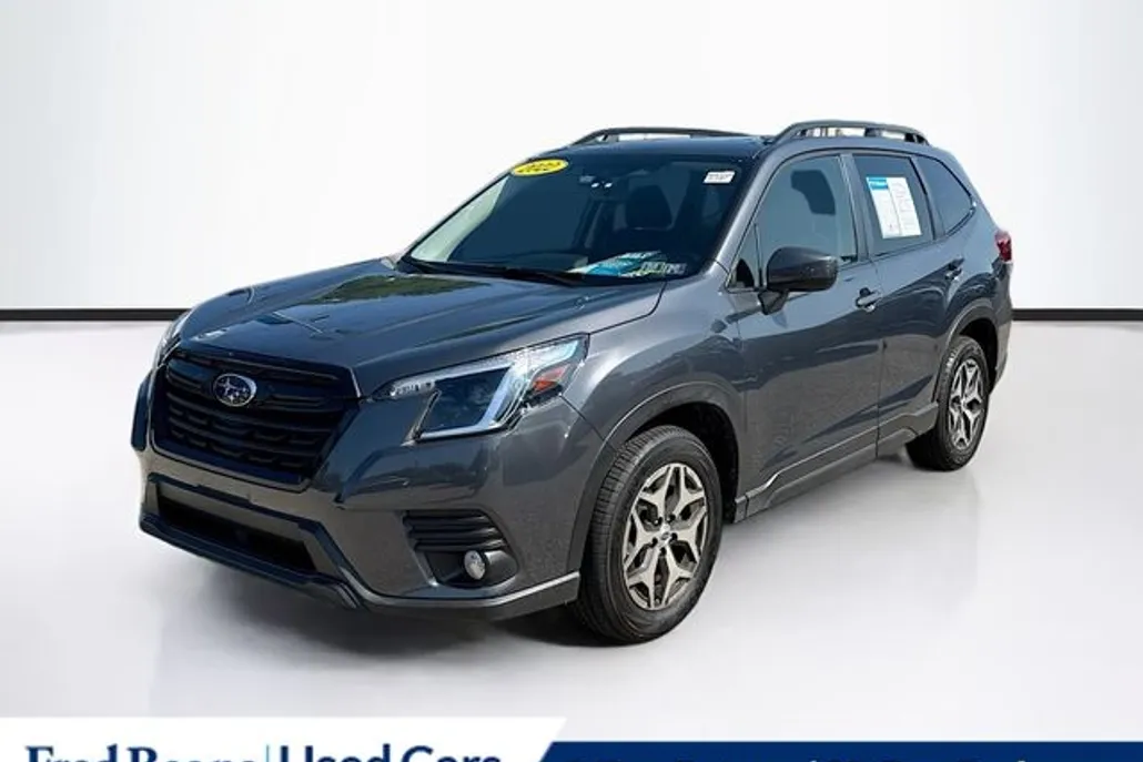 2022 Subaru Forester Premium photo 1
