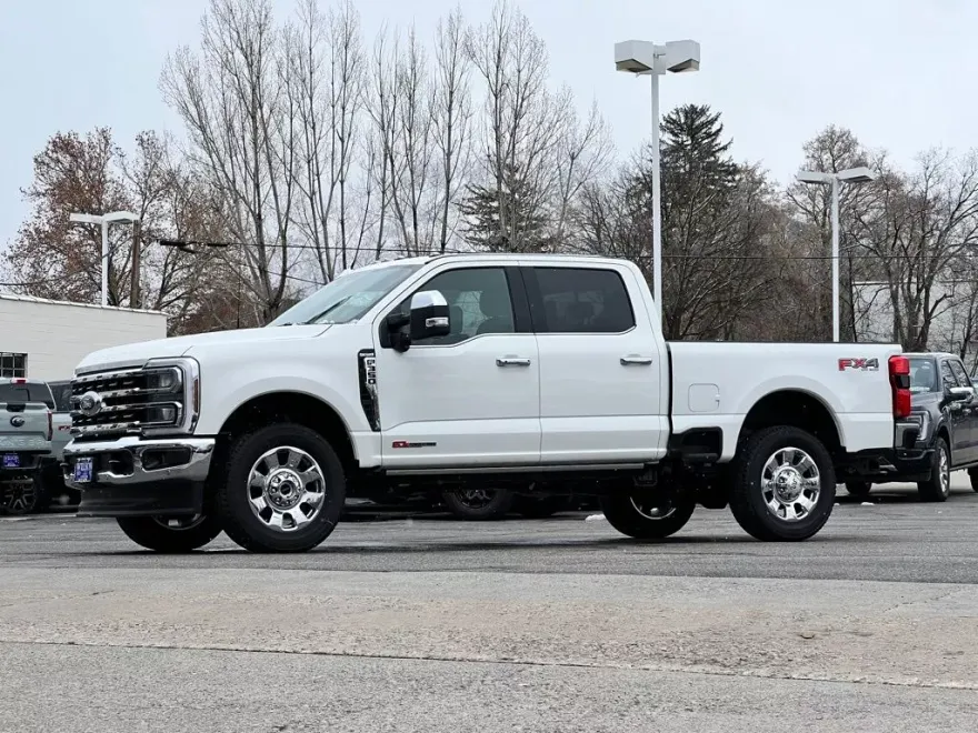 2025 Ford F-350 King Ranch photo 1