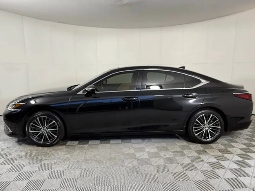 2022 Lexus ES 350 photo 1