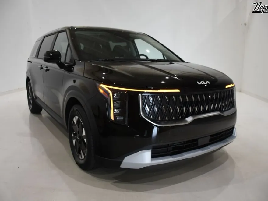 2026 Kia Carnival LXS photo 1