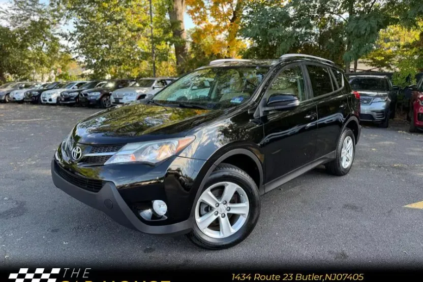 2014 Toyota RAV4 XLE photo 1