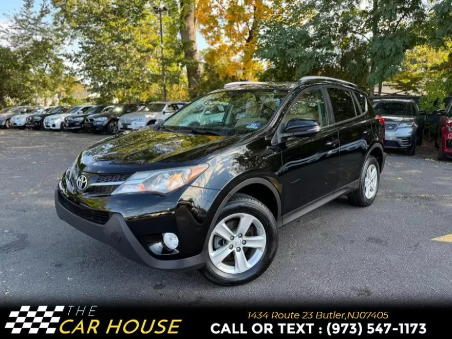 2014 Toyota RAV4 XLE photo 1